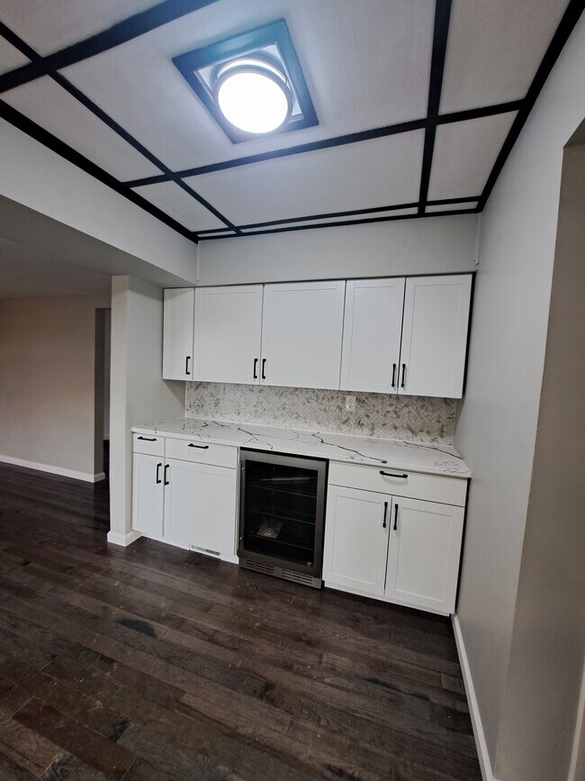 Photo - 223 Columbia Dr