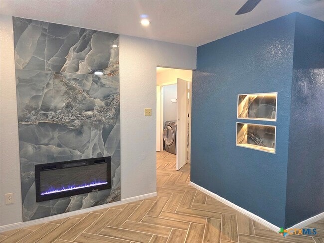 Building Photo - 303 Erby Ave Unit A