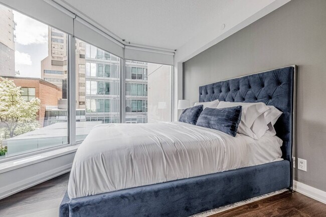 Photo - 155 Yorkville Ave Unité SI ID1559015P