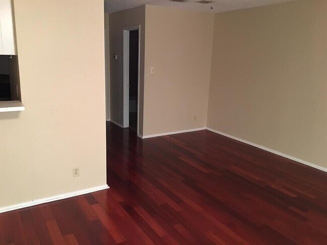 Photo - 202 E 45th St Unit 304