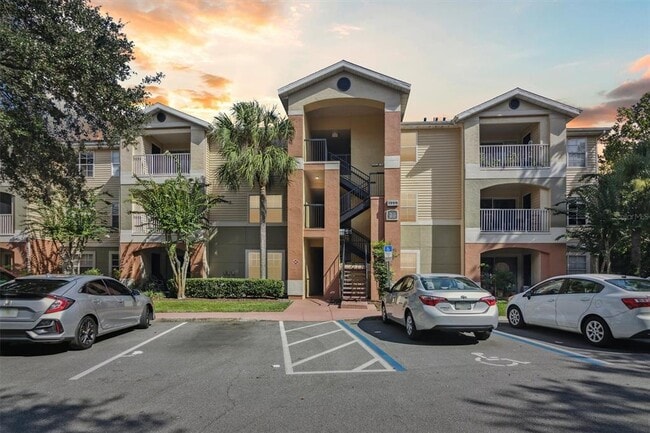Building Photo - 1999 Summer Club Dr Unit 309