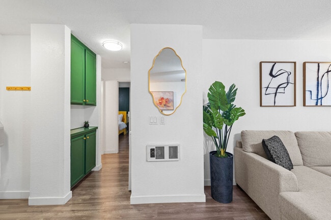 Building Photo - 4580 Ohio St Rental