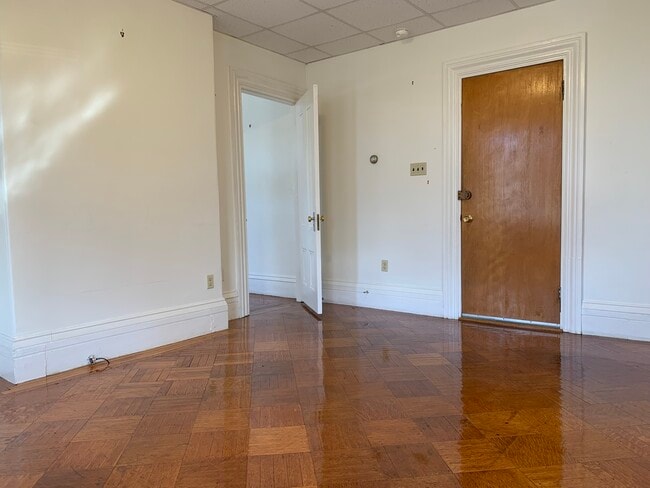 2 Park Ave Unit 1