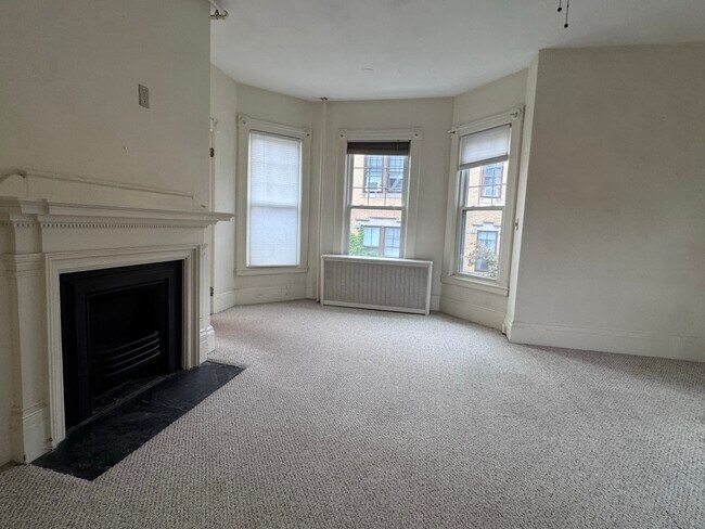 83 Longwood Ave Unit 5