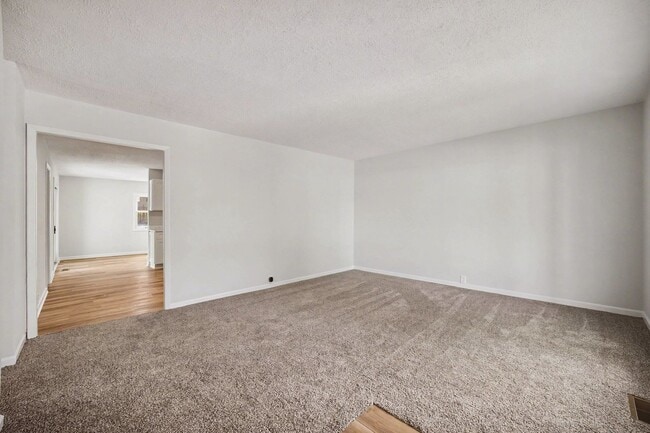 Photo - 338 Hickory Ave
