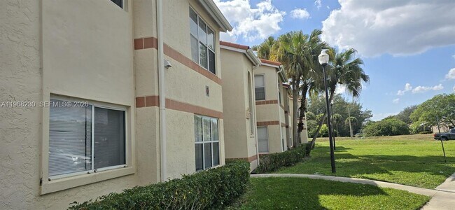 3300 Pinewalk Dr N Unit 1911