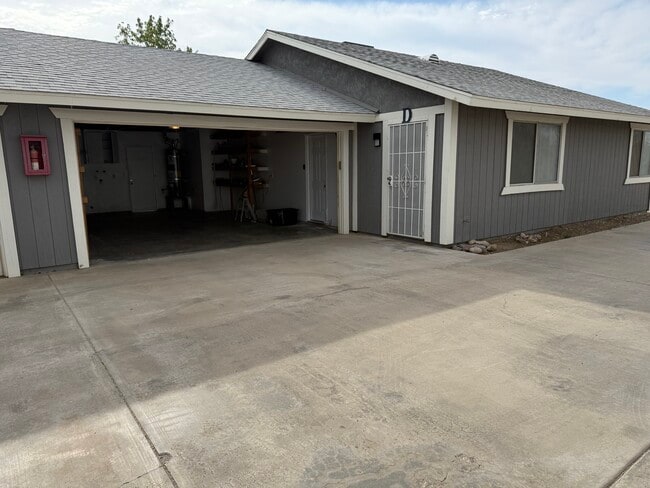 Photo - 13965 Smoketree St Apartment Unit D