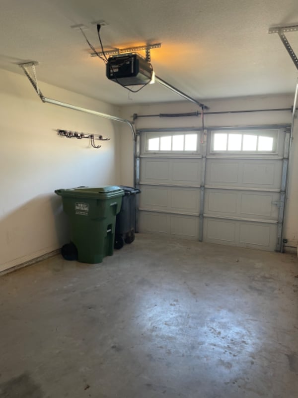 Photo - 604 Hilltop Dr