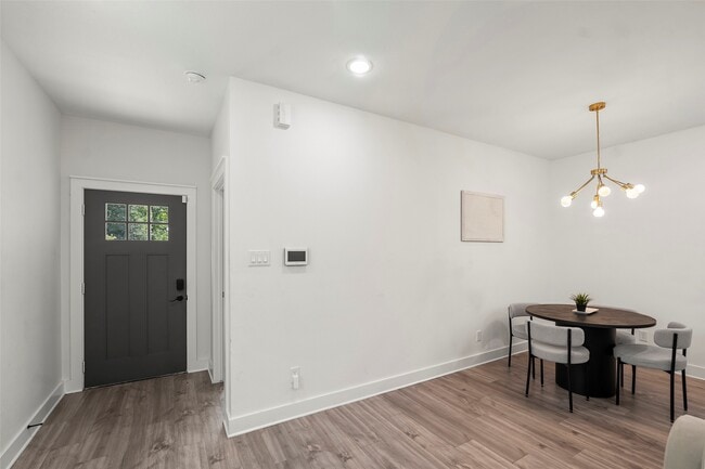 Building Photo - 7215 Tippett St Rental