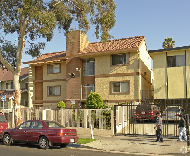 Photo - Westside Manor & Gibraltar Apartments