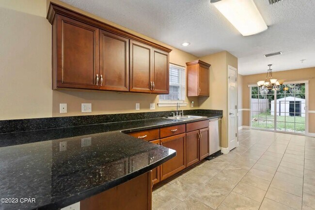 Photo - 3 Bedroom / 2 Bath Townhome