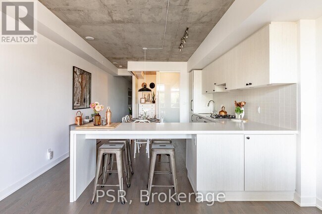 Photo - 109 Ossington Ave Unité 315