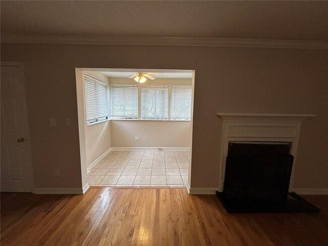 Photo - 1016 Wingate Way