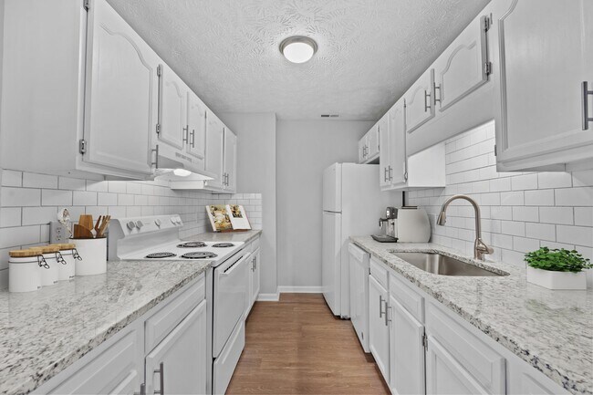 Laketree Apartments