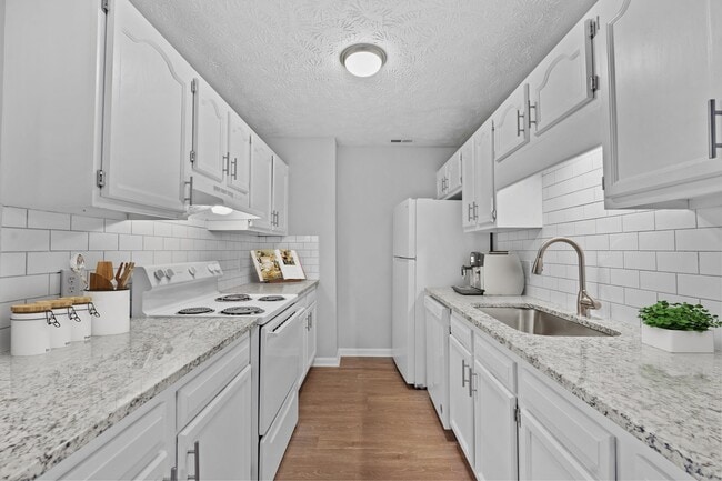 Photo - Welcome to Laketree Apartments – A Place t...