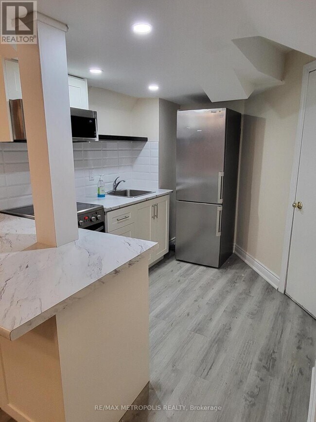 Photo - 3682 Indigo Crescent