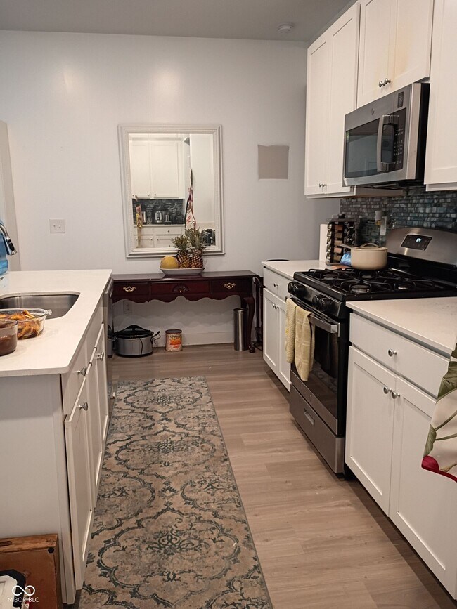 Photo - 8653 Kellner St