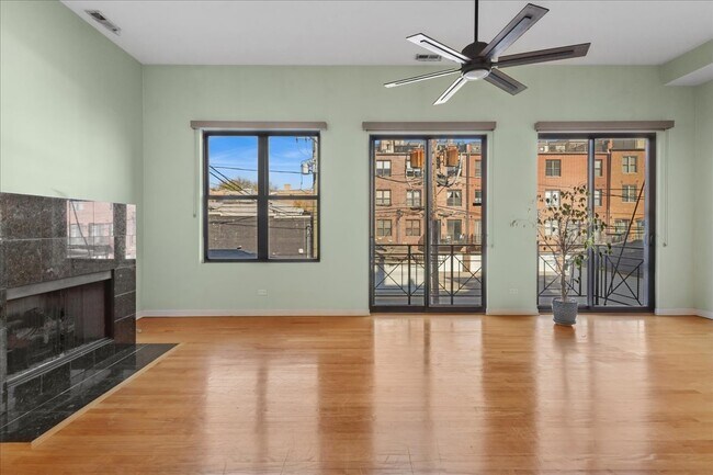 Photo - 2511 N Milwaukee Ave Unit 2S