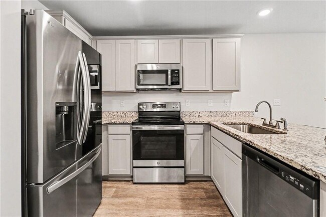 Photo - 3528 Station Dr