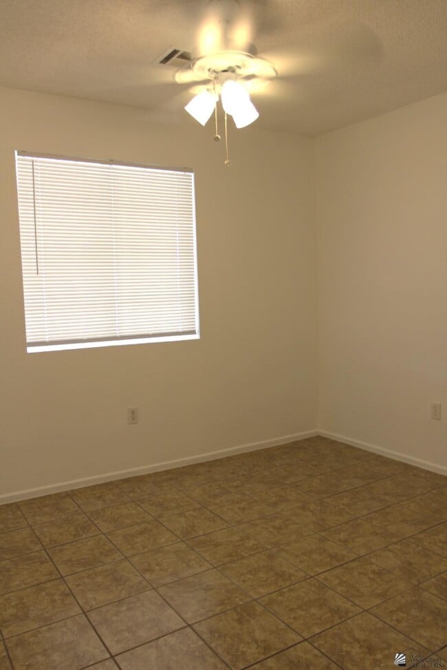 Photo - 2090 S 44th Dr