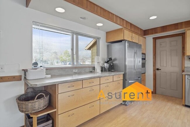 Photo - Amazing Fully Renovated Custom Furnished Home Available in August!