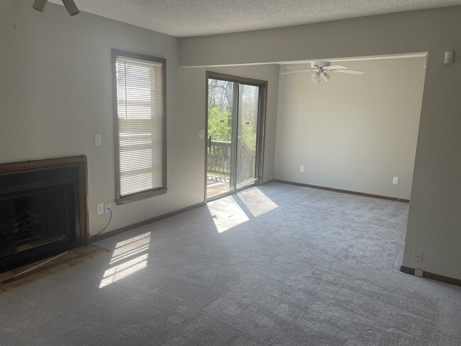 Photo - 9133 E 85 St