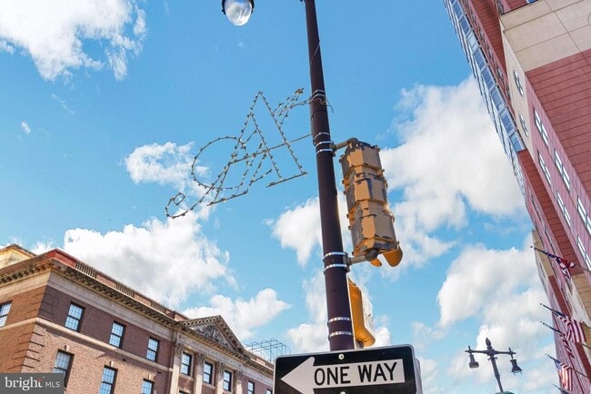 Building Photo - 440 S Broad St Unit 1003