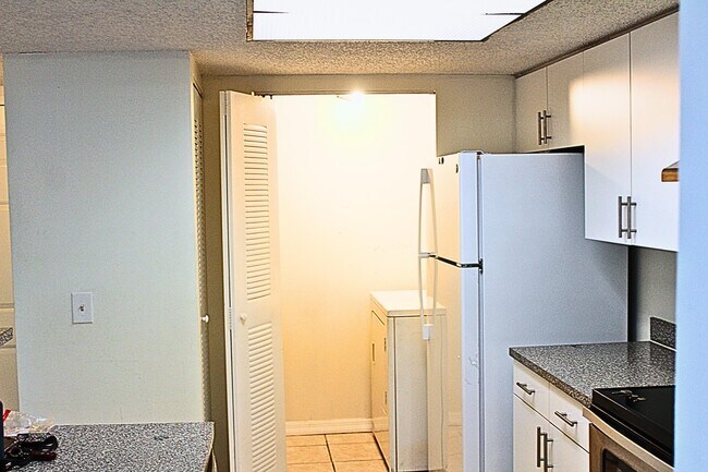 Photo - 5065 Wiles Rd Unit 307
