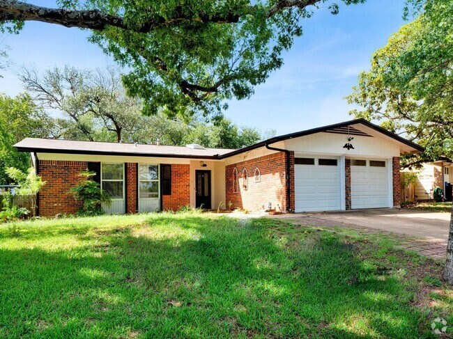 Building Photo - 7011 Whispering Oaks Dr Rental