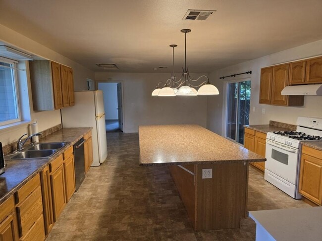 Photo - 1218 SW 5th St