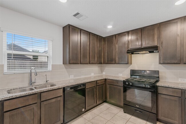 Photo - 647 Ash Mill Dr