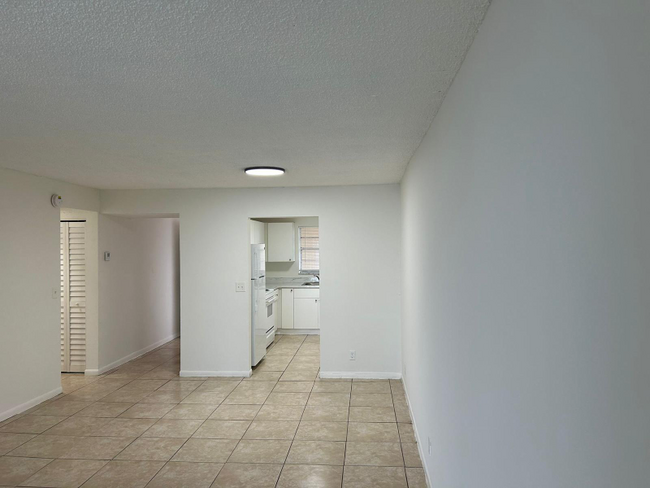 Photo - 3181 W Hallandale Beach Blvd Apartamento Unidad 201