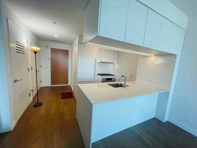 Photo - 99 Hudson St Unidad 2403