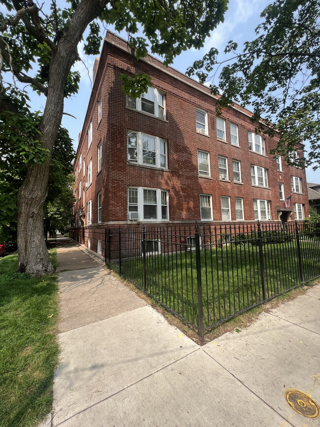 Photo - 1708 W Balmoral Ave Unidad G Rental