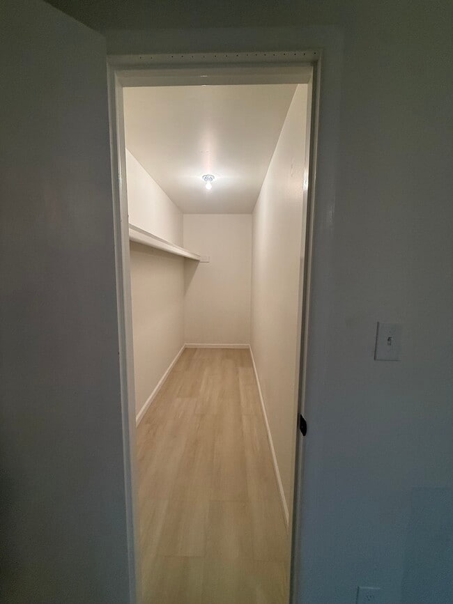 Master closet - 509 E University Dr Unit 508