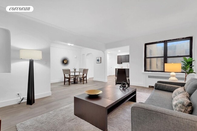 Photo - 3000 Valentine Ave