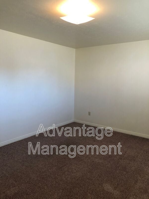 Photo - 2138 W 220 N