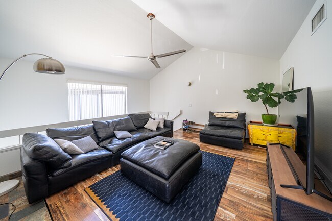 Photo - 3459 Reynard Way
