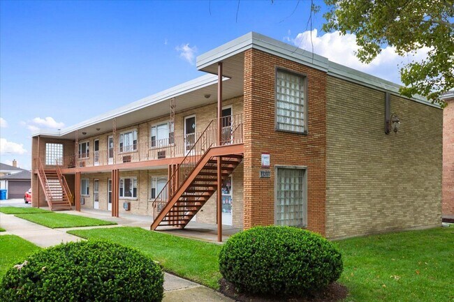 Photo - 6250 W 64th Pl