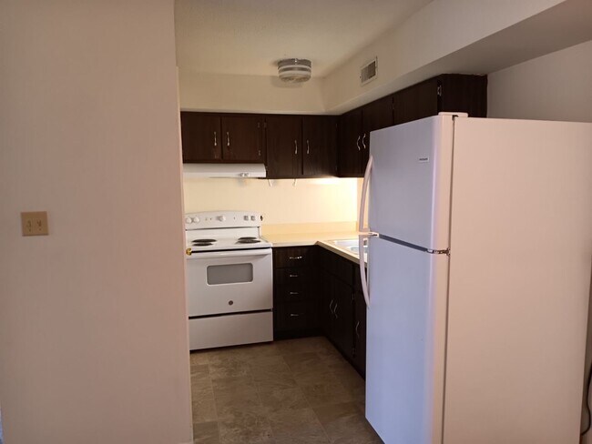 Photo - 32 Woodglen Apartment Unit B 17