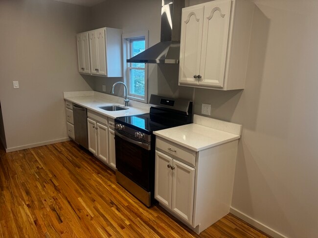 Photo - 213 Lakeview Ave Unit #2