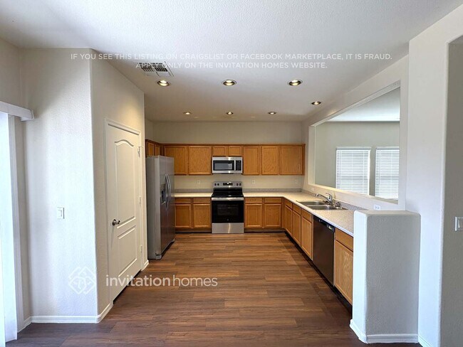 Photo - 17325 N 185th Dr