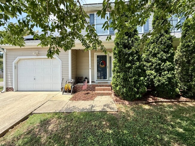 Photo - 4-bedroom, 2.5-bath home on a cul-de-sac street!