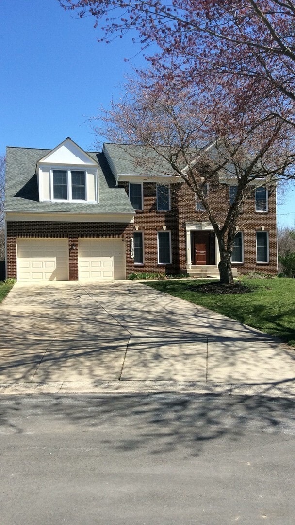 Building Photo - SPACIOUS RENOVATED SF HOME IN GERMANTOWN MD