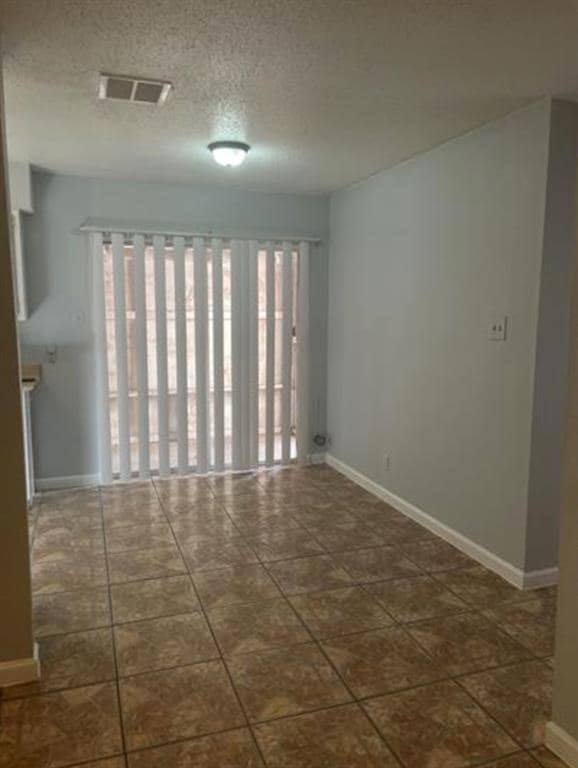 Photo - 105 Cockerham St