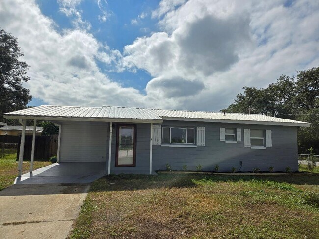 Photo - 719 W Palmetto St