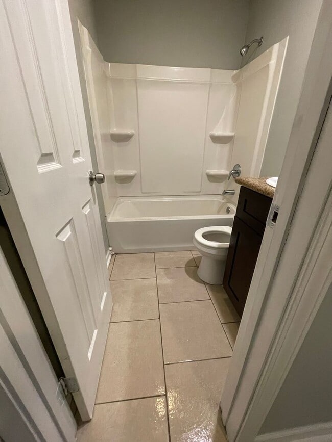 Photo - 644 N Donmoor Ave Unit 644 N. Donmoor 4