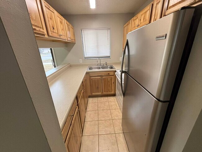 Photo - 3858 NW Huntsboro St Unit 3858 NW Huntsboro St 103