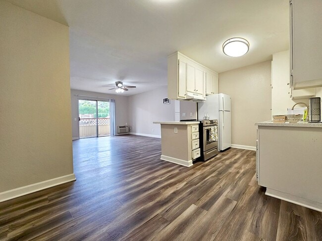 Photo - Parklane Apartments