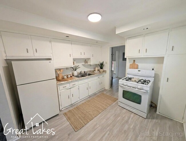 Photo - Cozy 4 Bedroom 1 Bathroom now available for rent